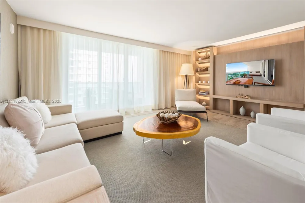 102 24th St #915 Miami Beach, FL 33139