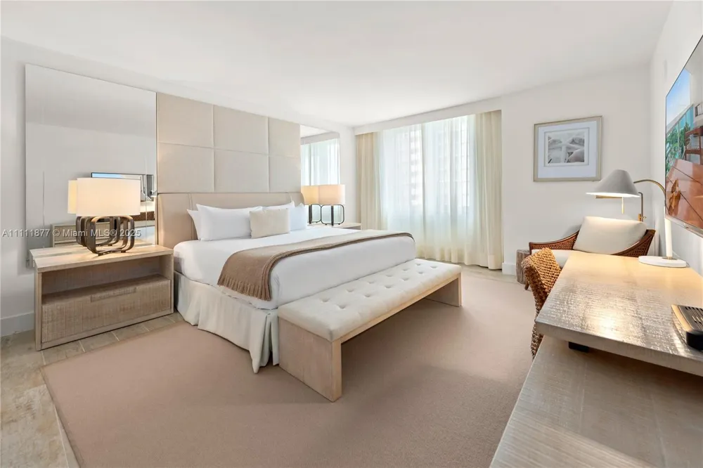 102 24th St #915 Miami Beach, FL 33139