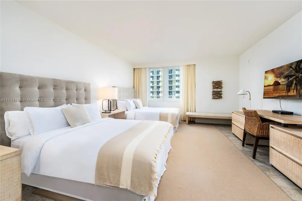 102 24th St #1015 Miami Beach, FL 33139