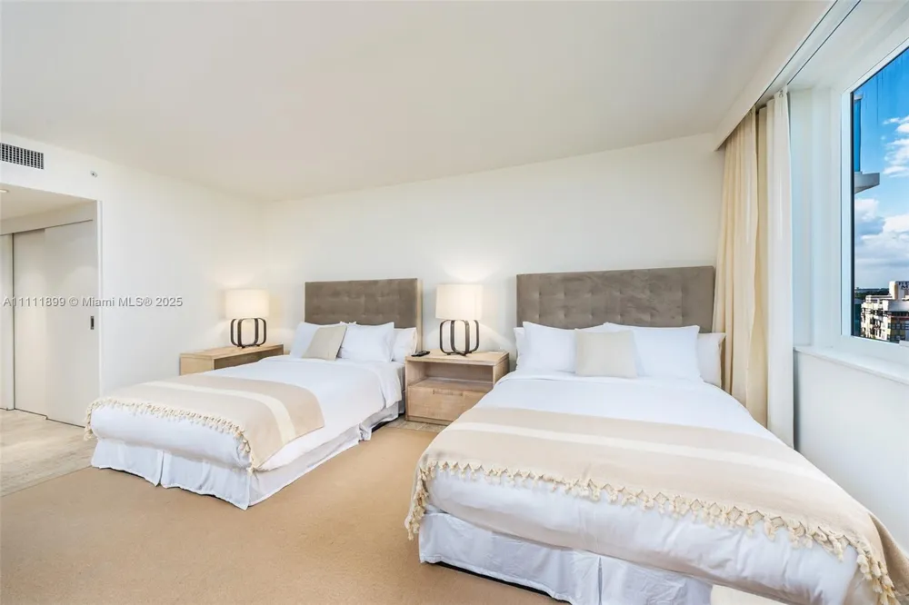 102 24th St #1015 Miami Beach, FL 33139