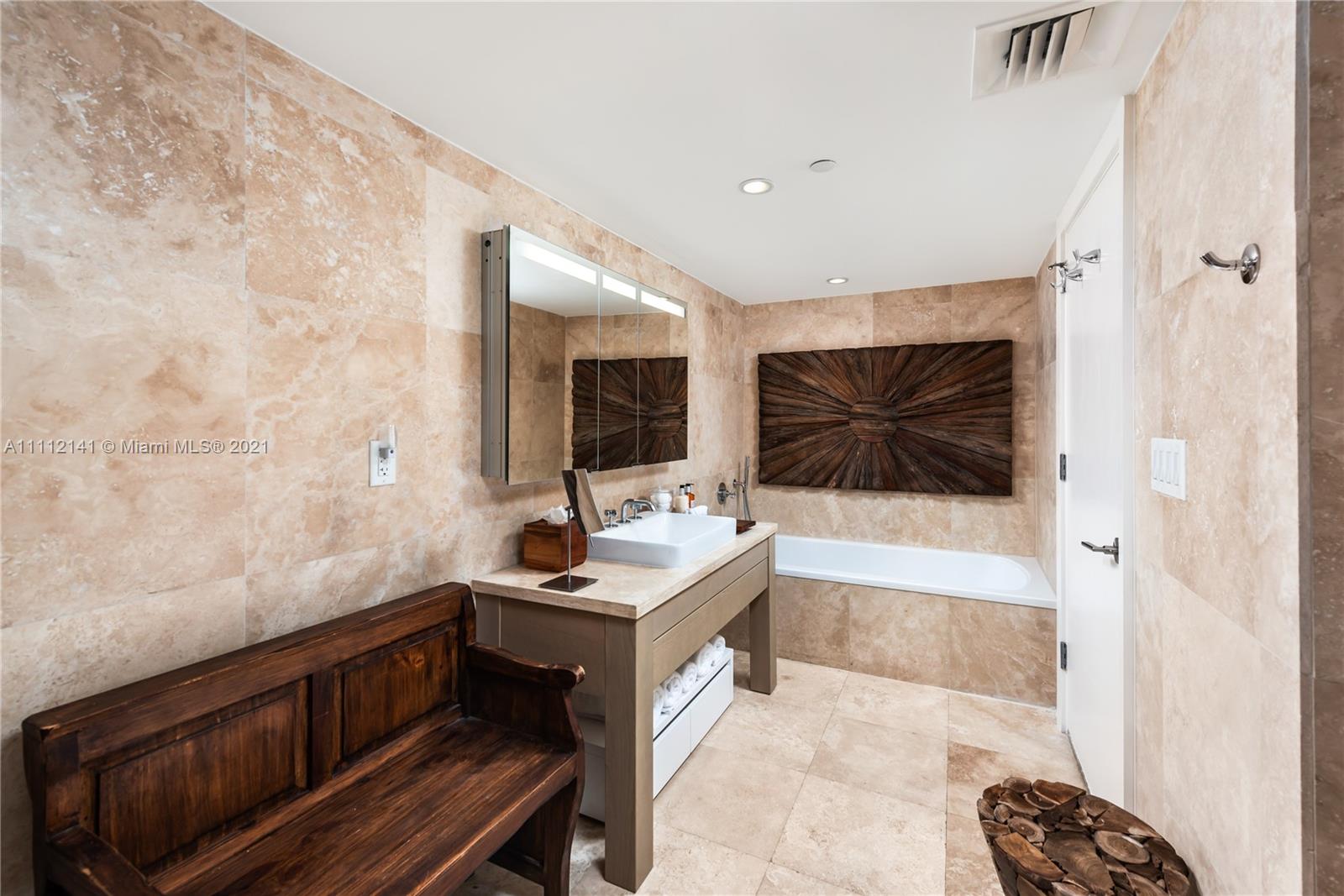 102 24th St #1208 Miami Beach, FL 33139