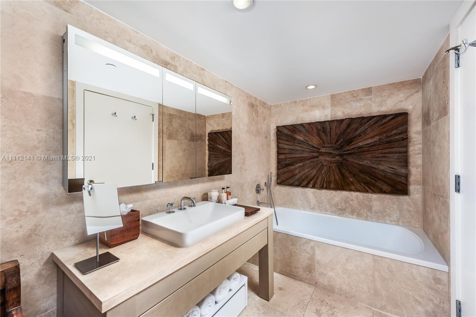 102 24th St #1208 Miami Beach, FL 33139
