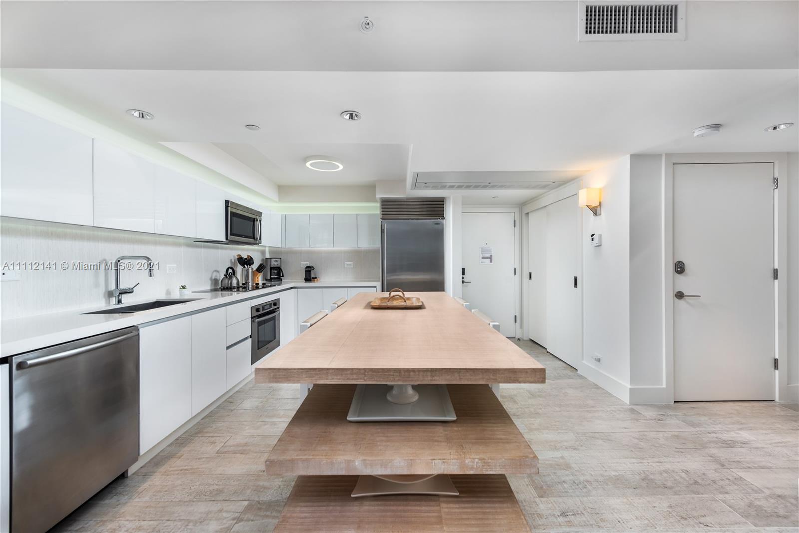 102 24th St #1208 Miami Beach, FL 33139
