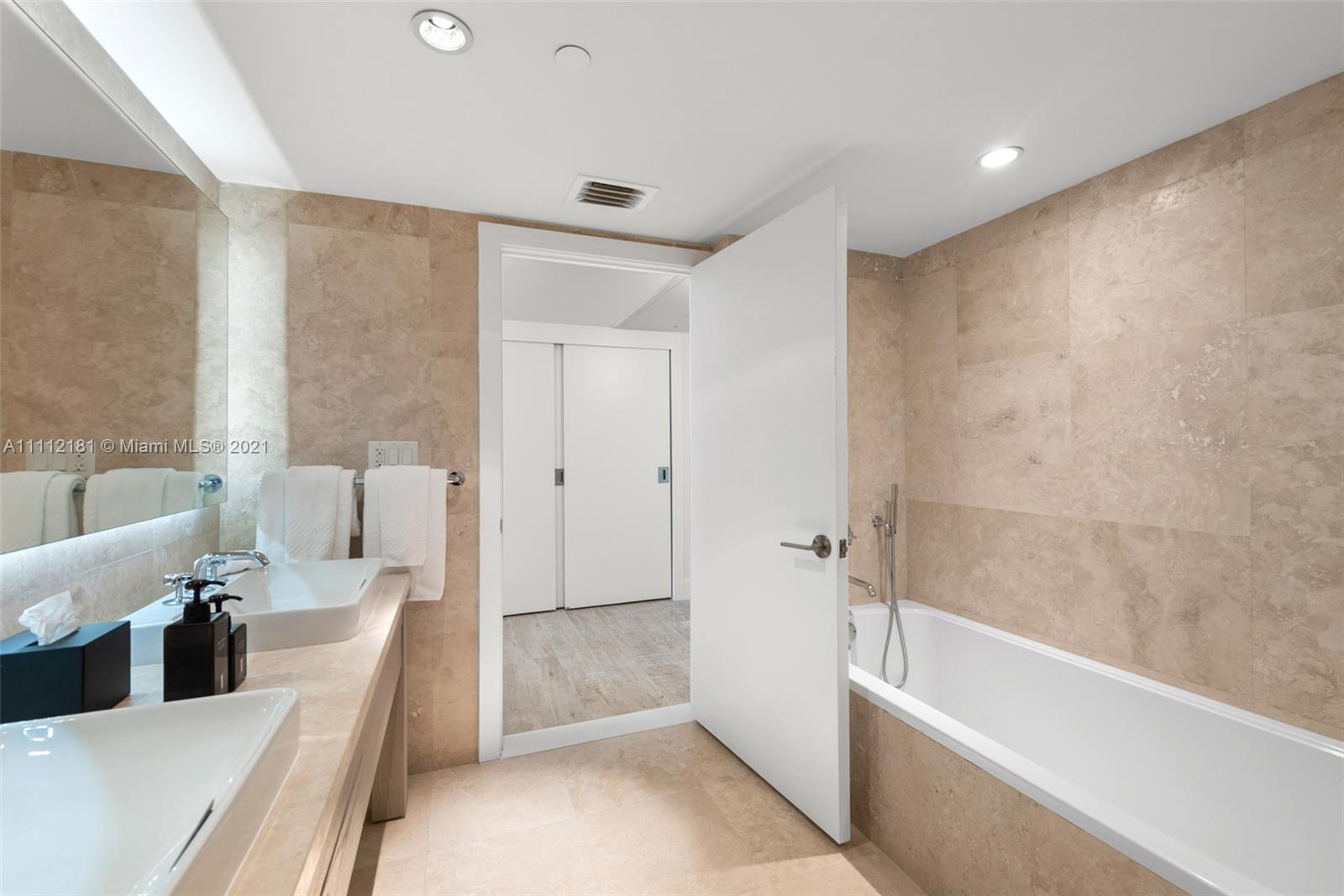 102 24th St #1219 Miami Beach, FL 33139