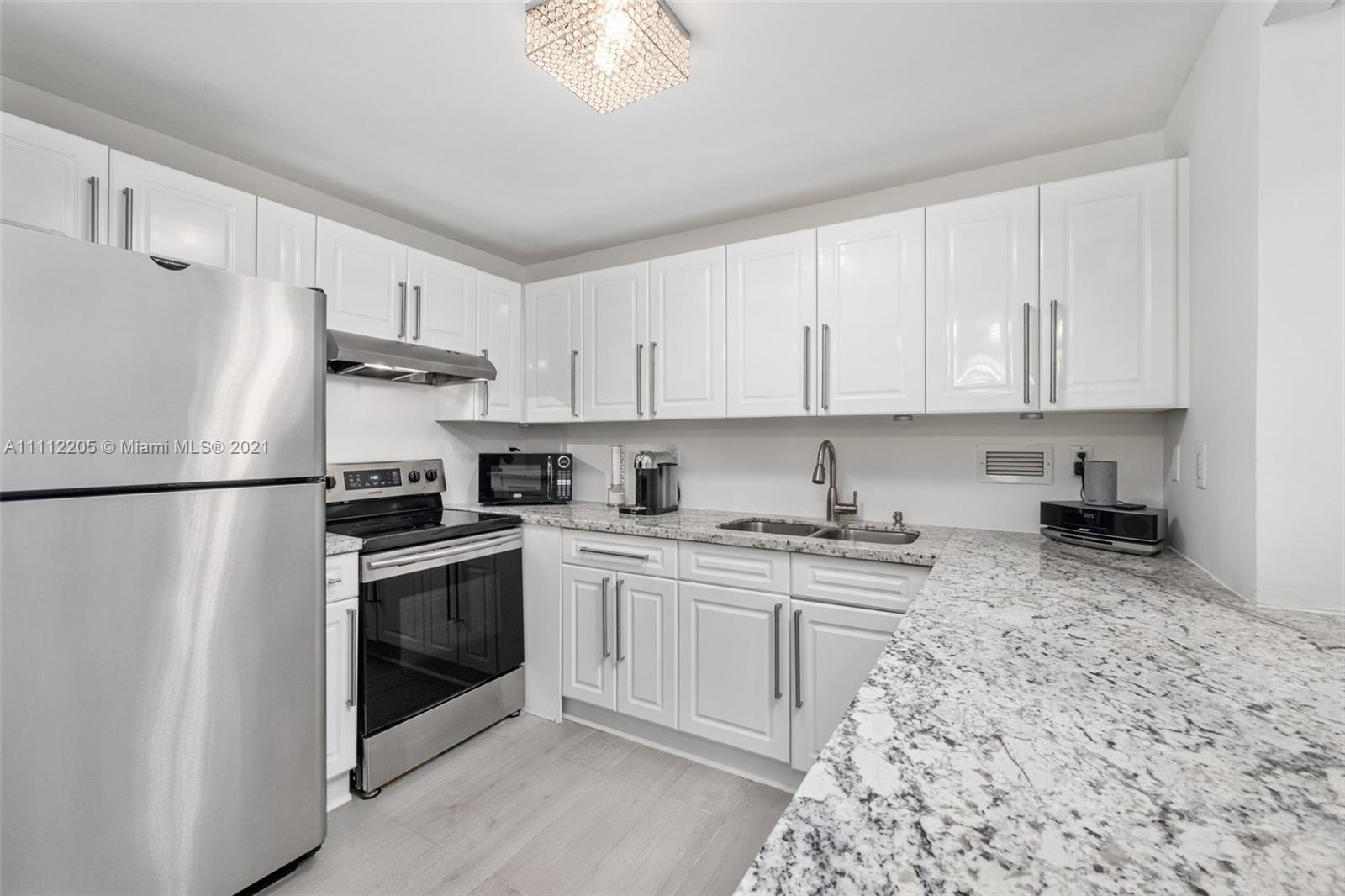 2301 Collins Ave #328 Miami Beach, FL 33139