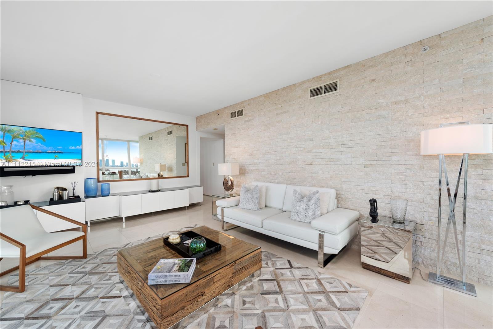 101 20th St #2401 Miami Beach, FL 33139