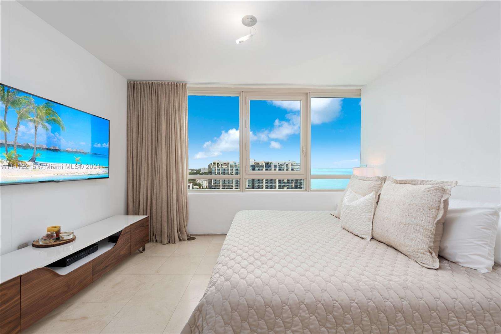 101 20th St #2401 Miami Beach, FL 33139