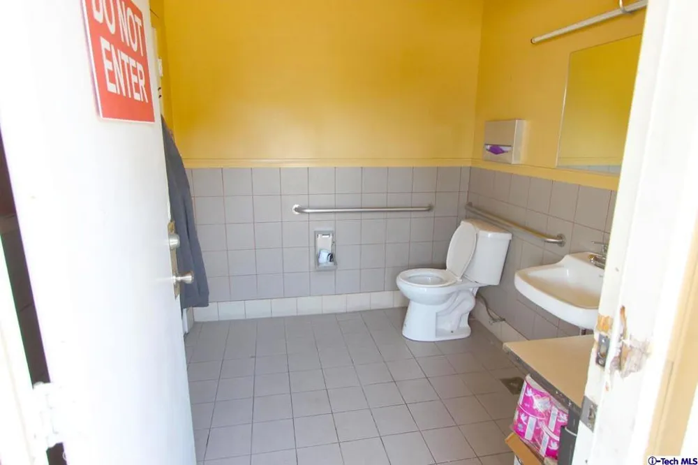 405 E Rosecrans Avenue Gardena, CA 90248