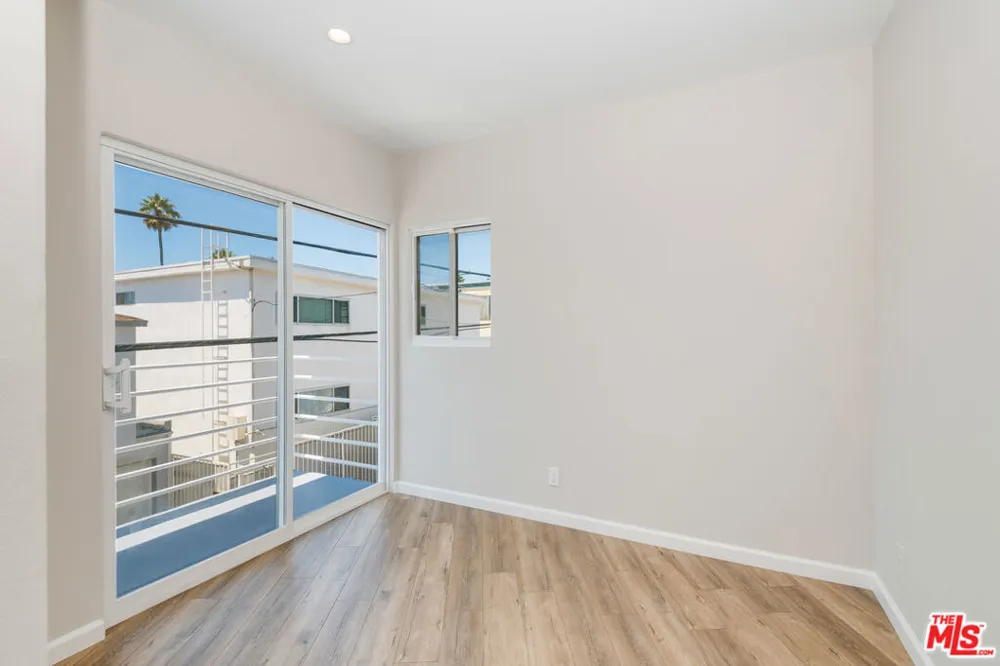842 11Th Street #8 Santa Monica, CA 90403
