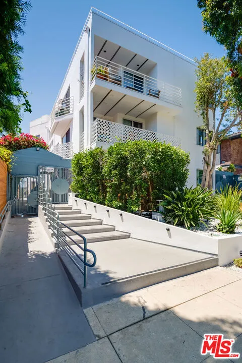 842 11Th Street #8 Santa Monica, CA 90403