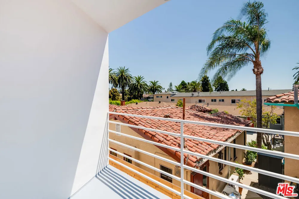 842 11Th Street #8 Santa Monica, CA 90403