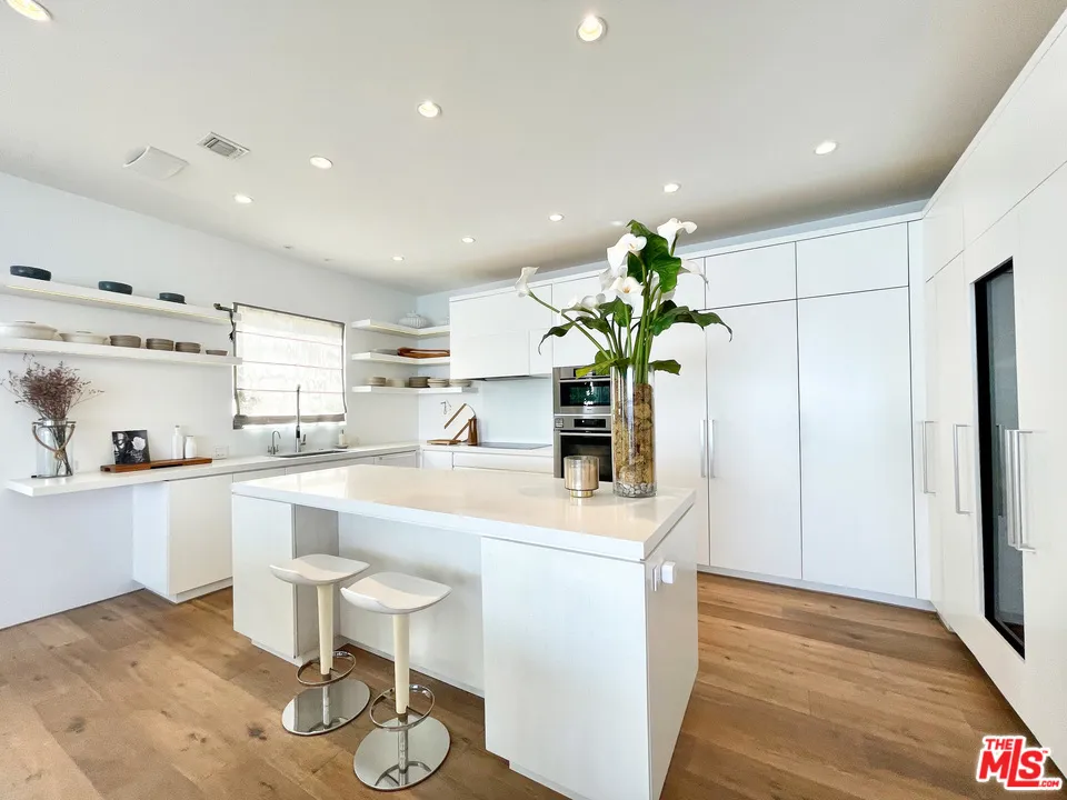 25366 Malibu Road #1 Malibu, CA 90265
