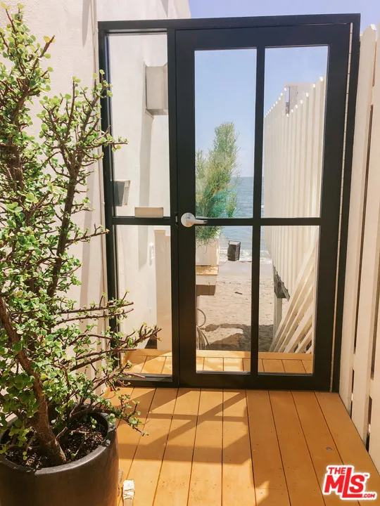 25366 Malibu Road #1 Malibu, CA 90265