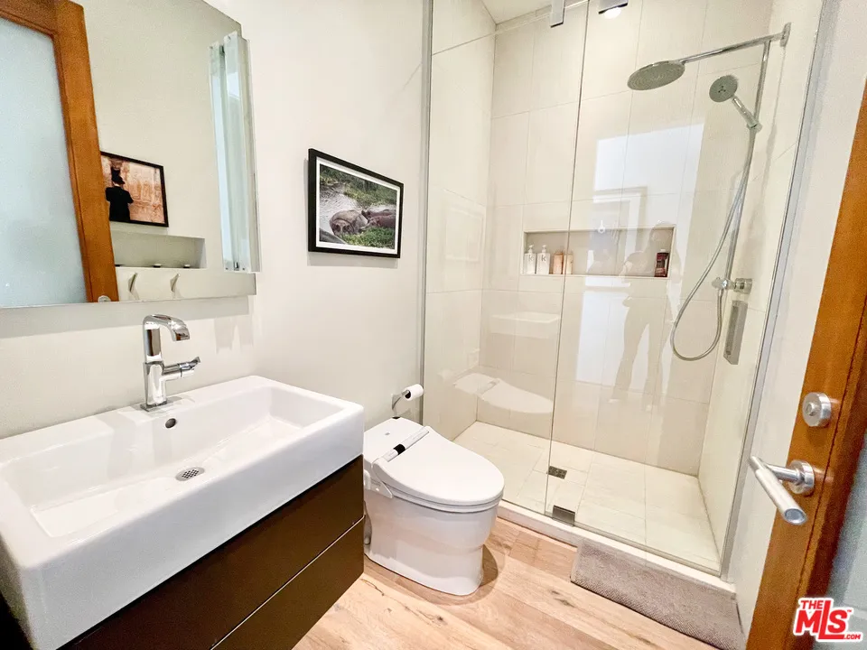 25366 Malibu Road #1 Malibu, CA 90265