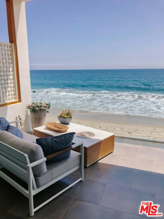 25366 Malibu Road #1 Malibu, CA 90265