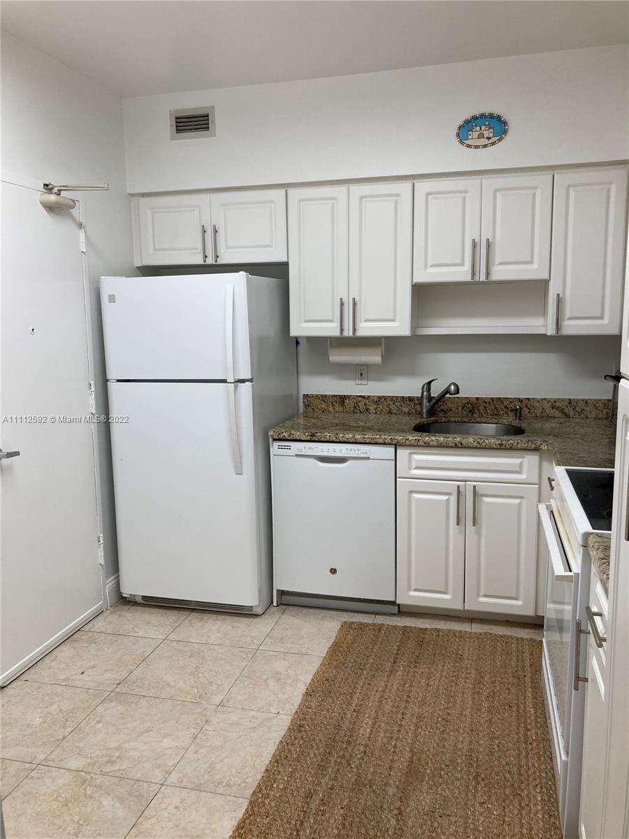 5161 Collins Ave #210 Miami Beach, FL 33140