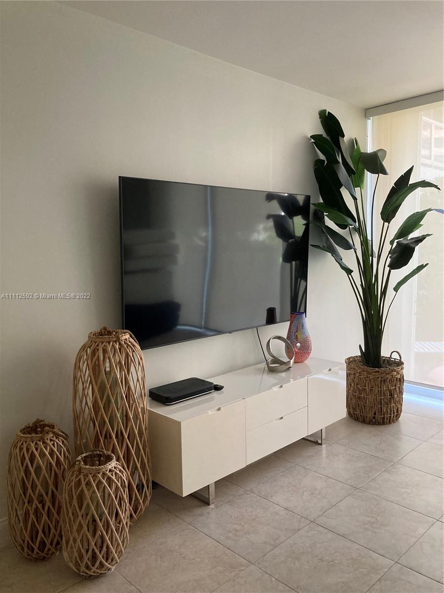 5161 Collins Ave #210 Miami Beach, FL 33140