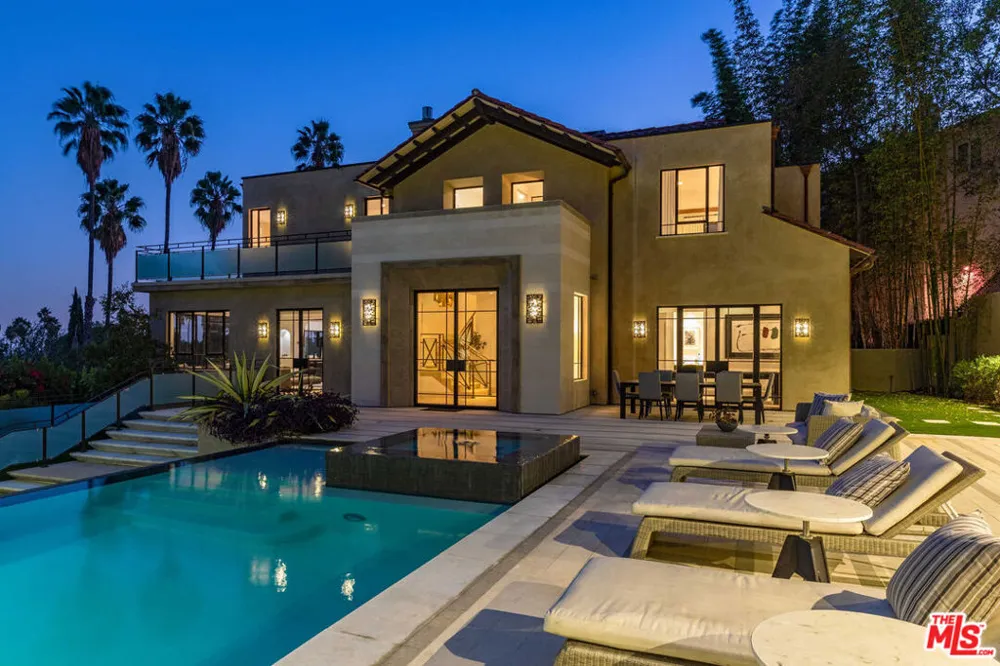 7801 Hillside Avenue Los Angeles, CA 90046