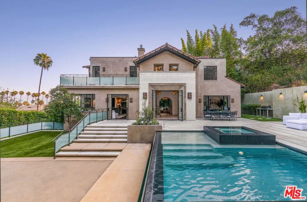 7801 Hillside Avenue Los Angeles, CA 90046