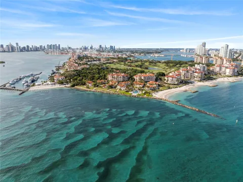 19143 Fisher Island Dr #19143