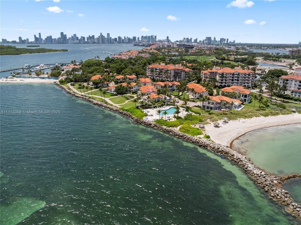 19143 Fisher Island Dr #19143 Miami Beach, FL 33109