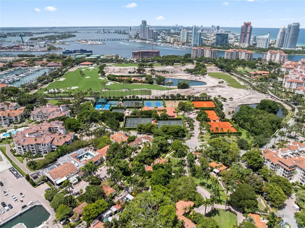 19143 Fisher Island Dr #19143 Miami Beach, FL 33109