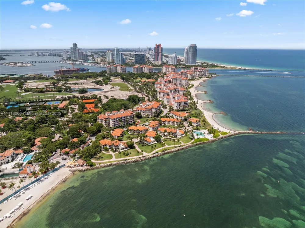 19143 Fisher Island Dr #19143 Miami Beach, FL 33109