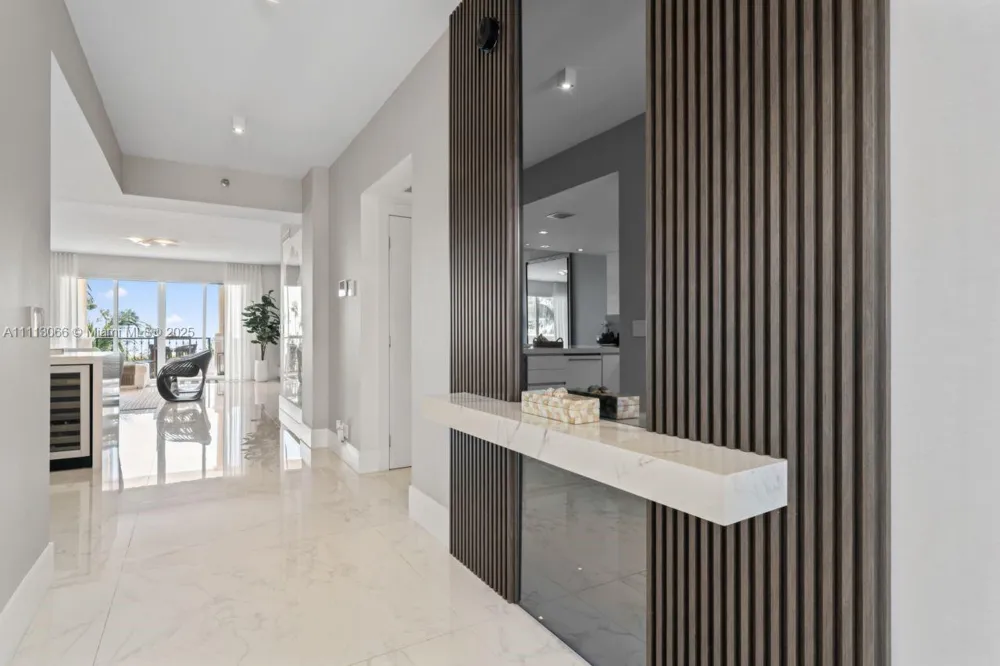 19143 Fisher Island Dr #19143 Miami Beach, FL 33109
