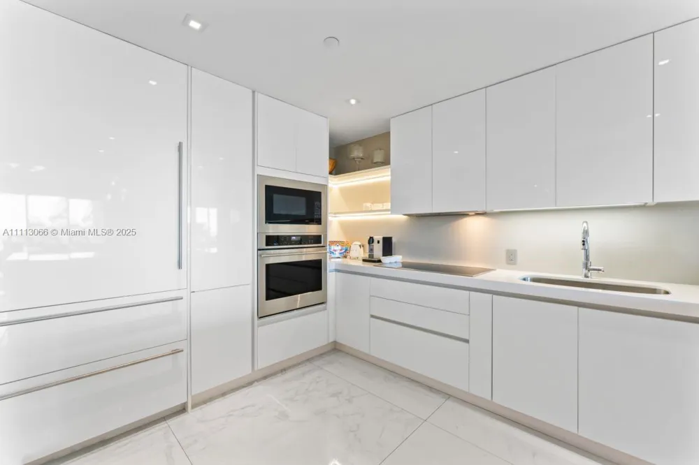 19143 Fisher Island Dr #19143 Miami Beach, FL 33109