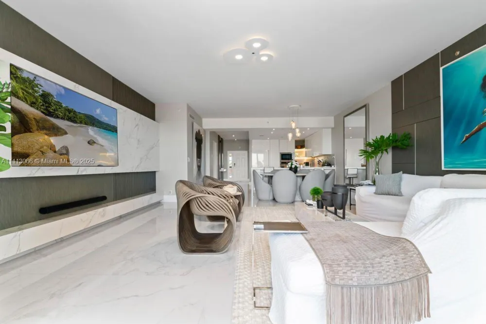 19143 Fisher Island Dr #19143 Miami Beach, FL 33109