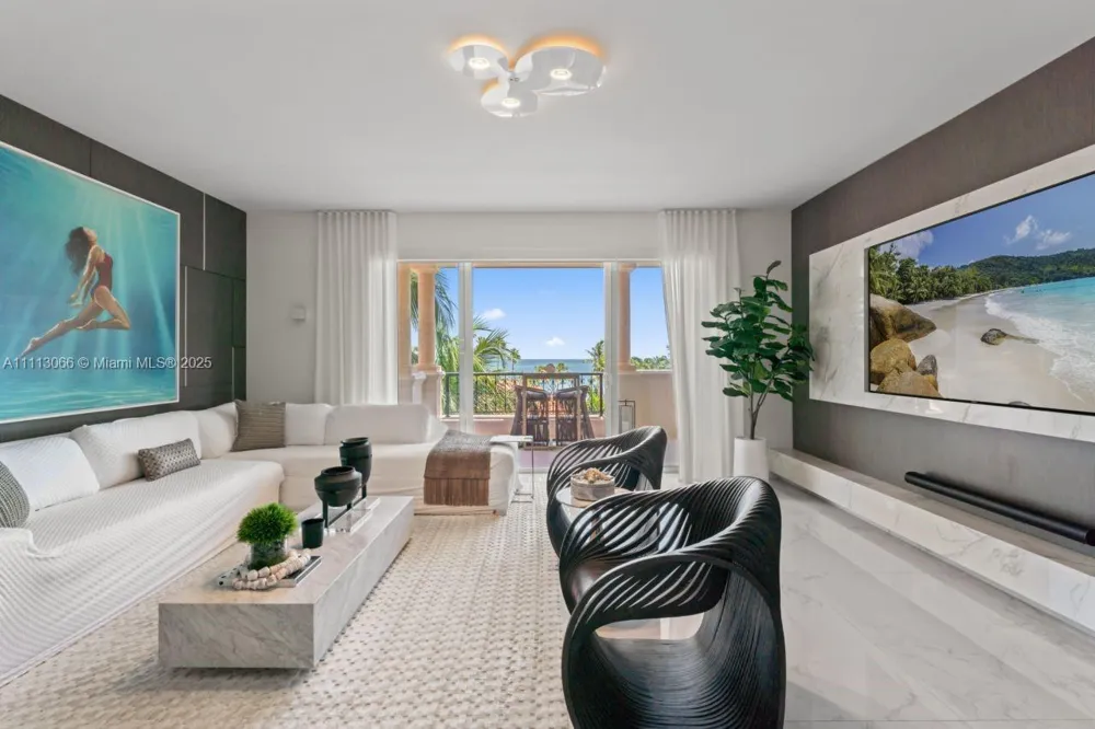19143 Fisher Island Dr #19143 Miami Beach, FL 33109
