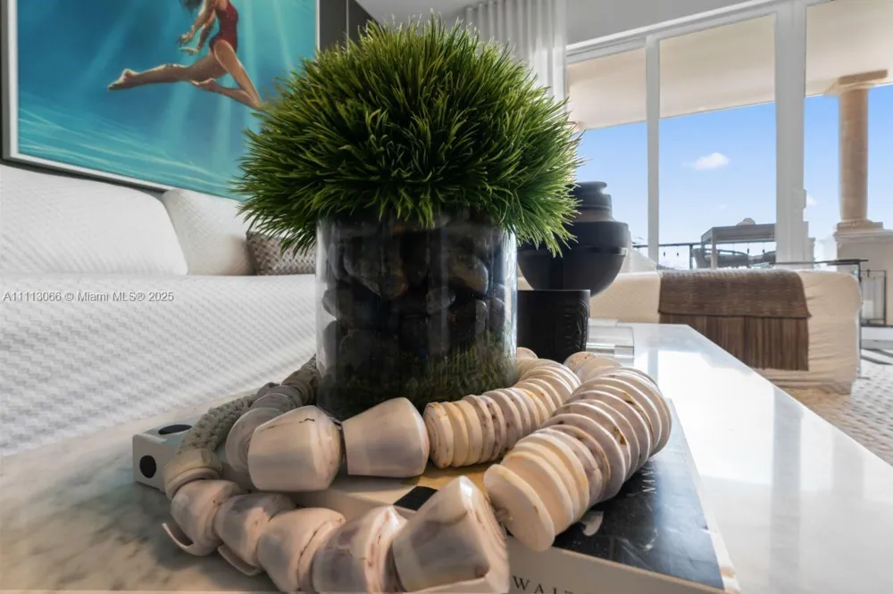 19143 Fisher Island Dr #19143 Miami Beach, FL 33109