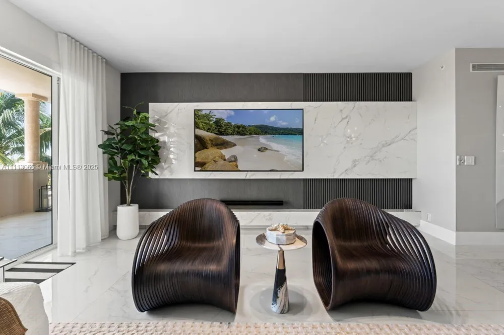19143 Fisher Island Dr #19143 Miami Beach, FL 33109