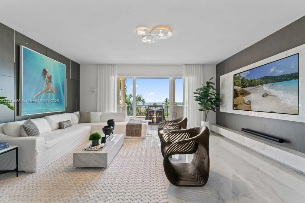 19143 Fisher Island Dr #19143 Miami Beach, FL 33109