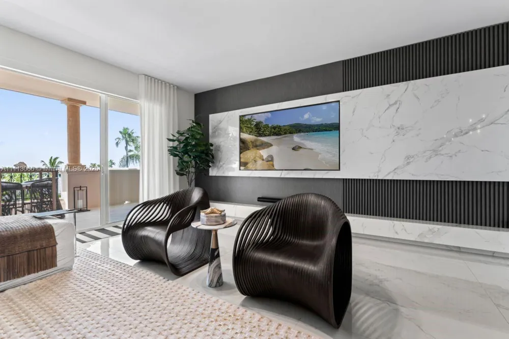 19143 Fisher Island Dr #19143 Miami Beach, FL 33109