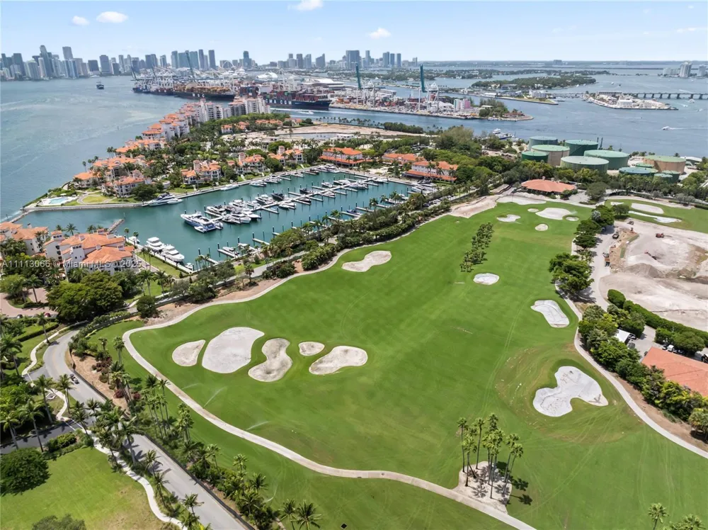 19143 Fisher Island Dr #19143 Miami Beach, FL 33109