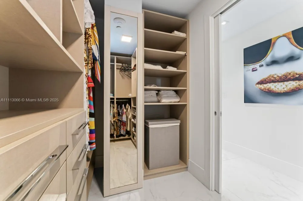 19143 Fisher Island Dr #19143 Miami Beach, FL 33109