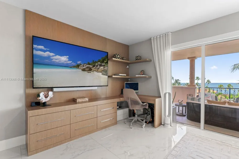 19143 Fisher Island Dr #19143 Miami Beach, FL 33109