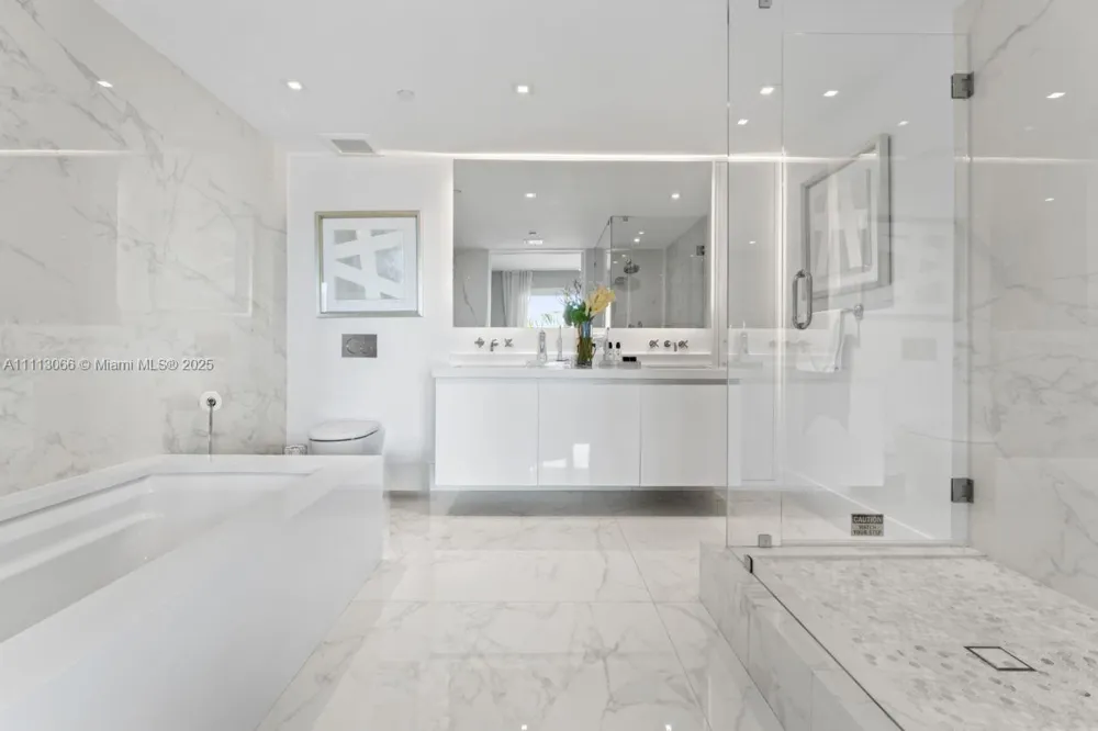 19143 Fisher Island Dr #19143 Miami Beach, FL 33109