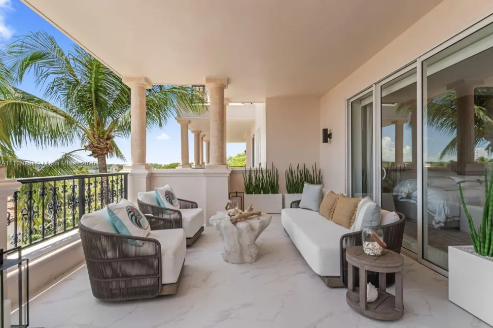 19143 Fisher Island Dr #19143 Miami Beach, FL 33109