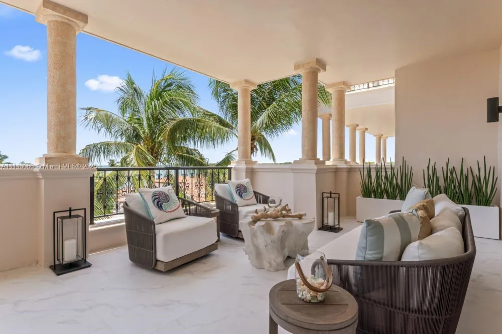 19143 Fisher Island Dr #19143 Miami Beach, FL 33109