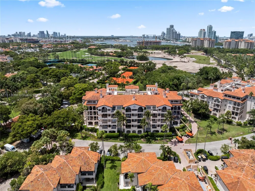 19143 Fisher Island Dr #19143 Miami Beach, FL 33109