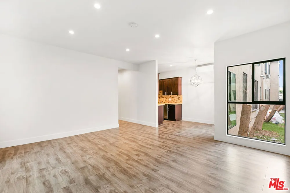 7223 Willoughby Avenue #105 Los Angeles, CA 90046