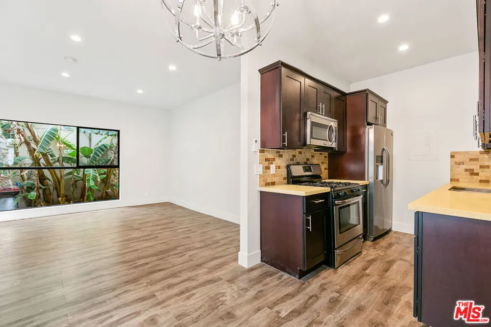 7223 Willoughby Avenue #105 Los Angeles, CA 90046