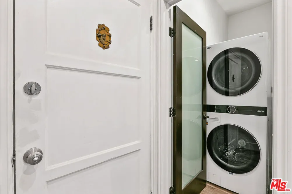 7223 Willoughby Avenue #105 Los Angeles, CA 90046