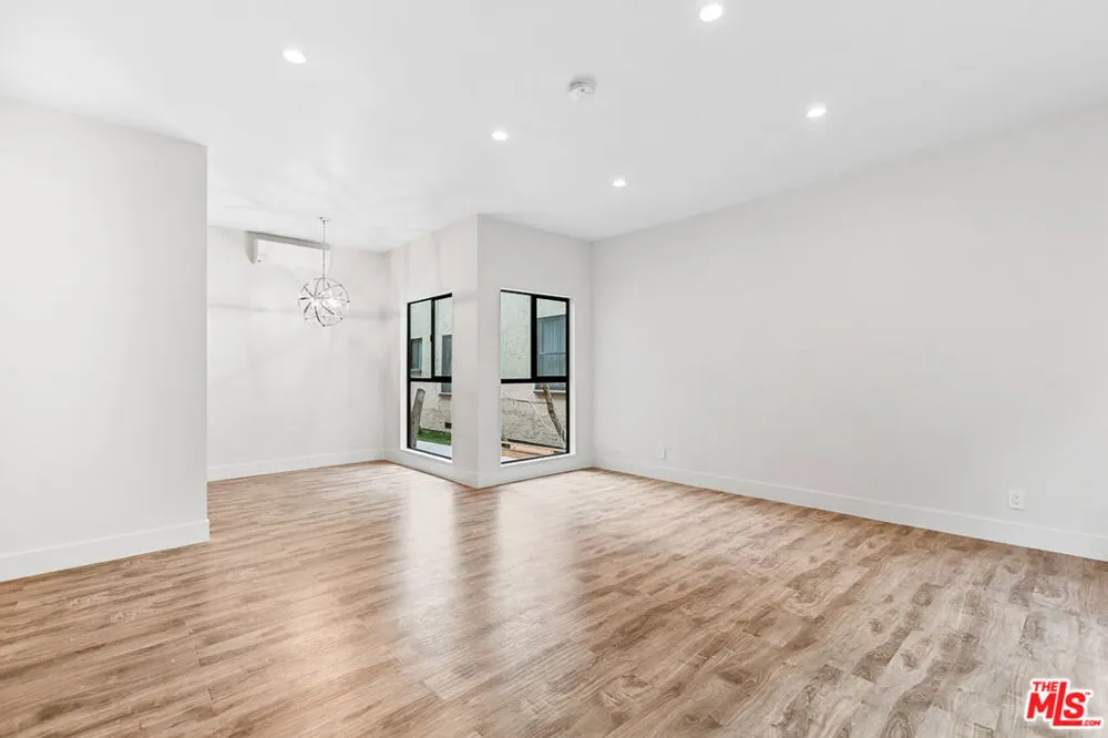 7223 Willoughby Avenue #105 Los Angeles, CA 90046