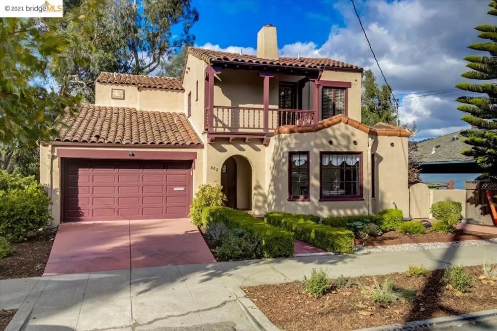 882 Alma Pl Oakland, CA 94610