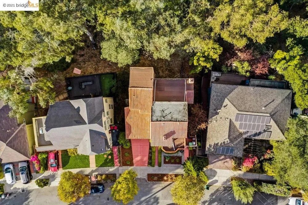 882 Alma Pl Oakland, CA 94610