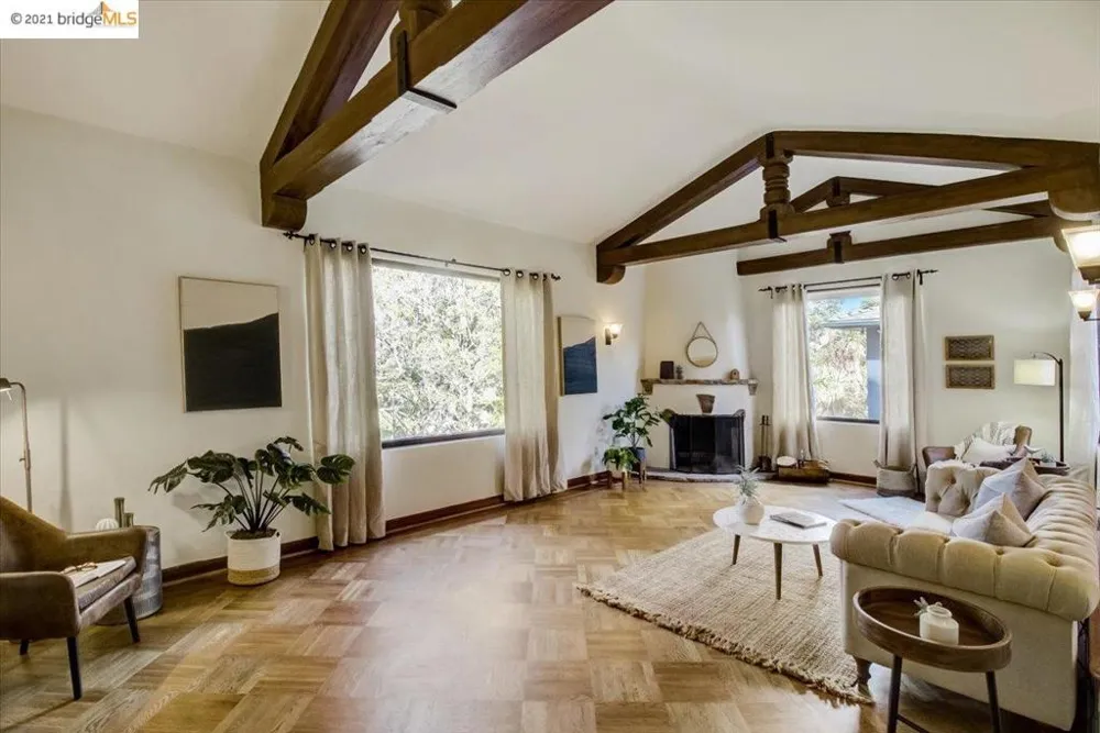 882 Alma Pl Oakland, CA 94610