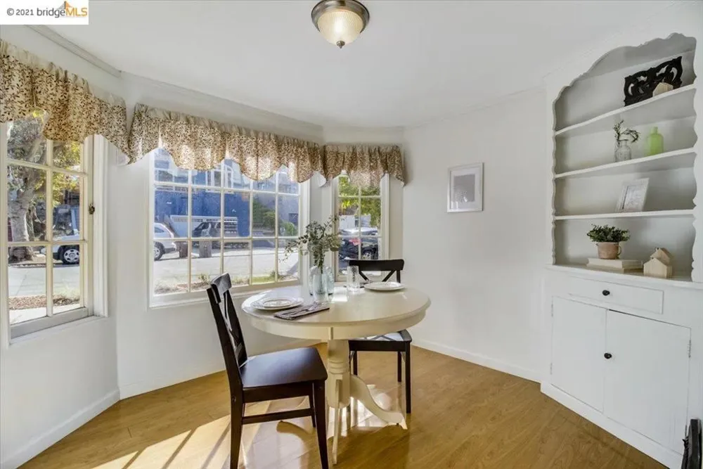 882 Alma Pl Oakland, CA 94610